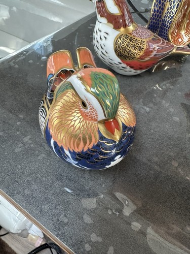 Royal crown derby bird - crown,