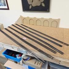 OO GAUGE  VARIOUS MAKES FLEXI TRACK  X 6 LENGTHS ( 535cm )  LT. 302   FREE POST