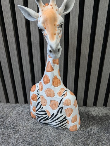 Giraffe bust ornament statue - bust,