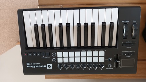 Novation launchkey midi - novation,
