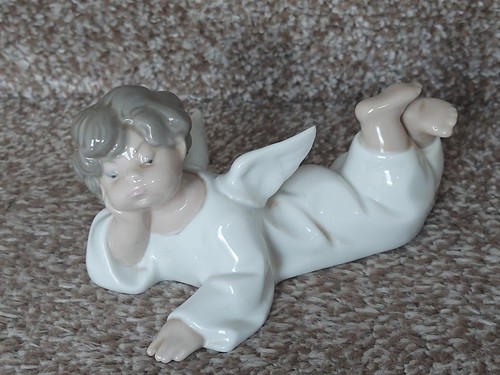 Lladro figurine angel acostado - angel,