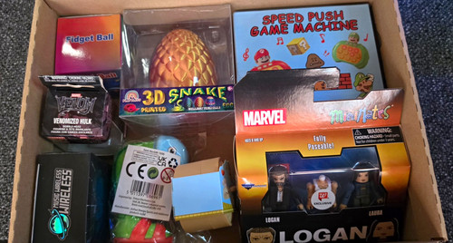 Mixed toys games - mixed,
