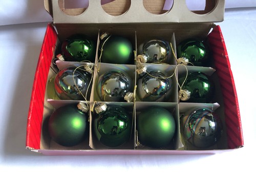 Set green glass baubles - of,