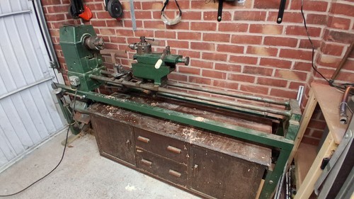 Woodturning lathe - , bed)