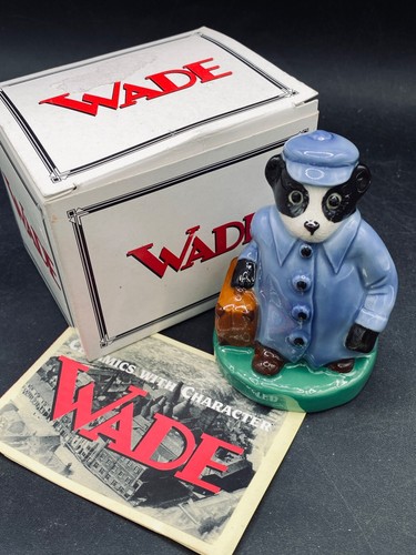 Wade travelling badger - wade, on
