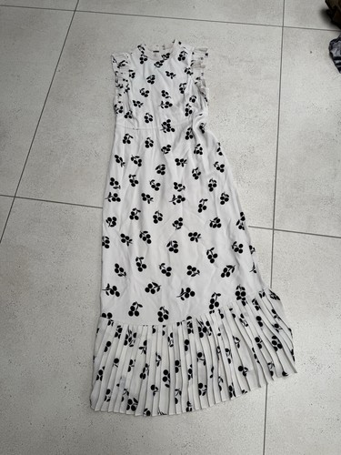 Mint velvet cream cherry print - velvet,