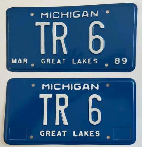 Vanity license plate pair tr6 - license,
