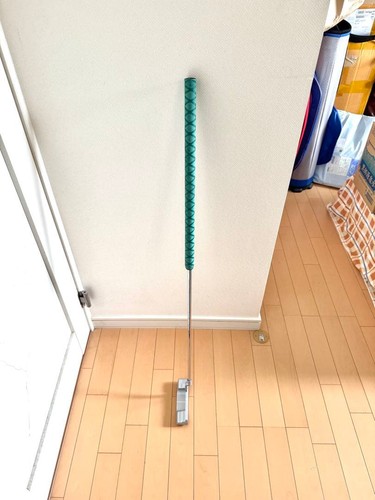 Big putter inches mid - big,