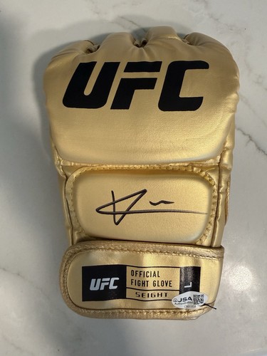 Quillan salkilld signed ufc - signed,