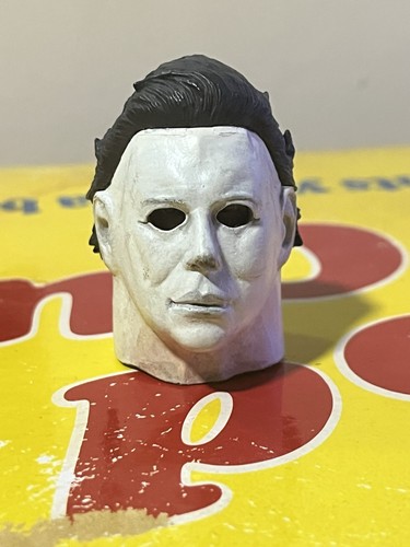Scale michael myers - 1/6,