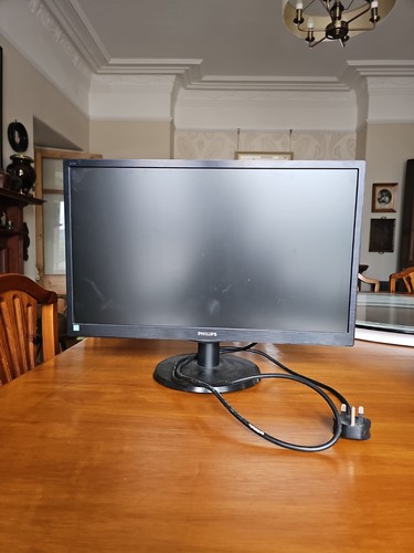 Philips full led - philips, 24"