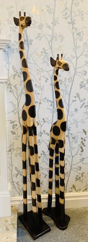 Wooden giraffe statue brown - wooden,