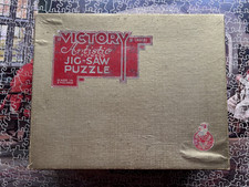 Vintage Victory Gold Box Artistic Wooden Jigsaw Puzzle - The Landlord's Brew