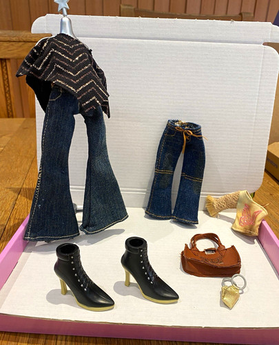 Bratz step out vintage fashion - out,