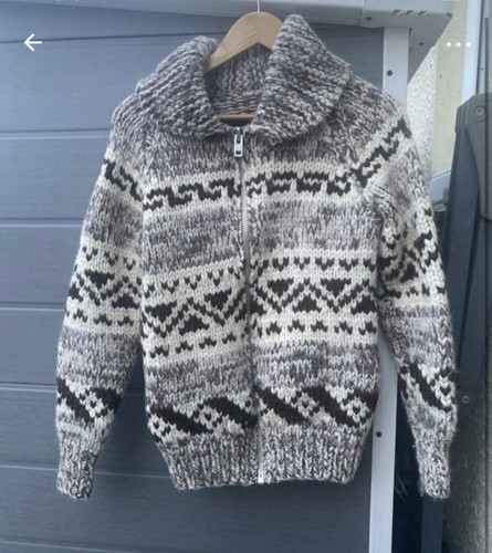 Chunky xip hand knit - up,