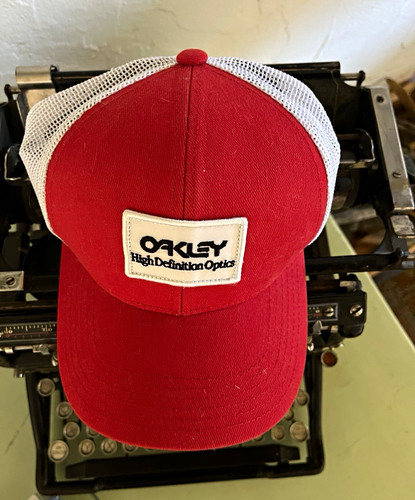 Oakley trucker cap rare - oakley,