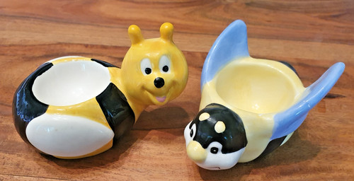 Two cute vintage bee ceramic - bee,