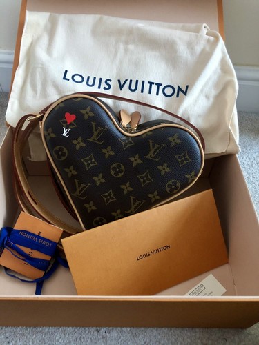 Louis vuitton heart bag game - heart,