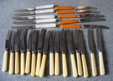 VINTAGE COLLECTION OF 26 TEA