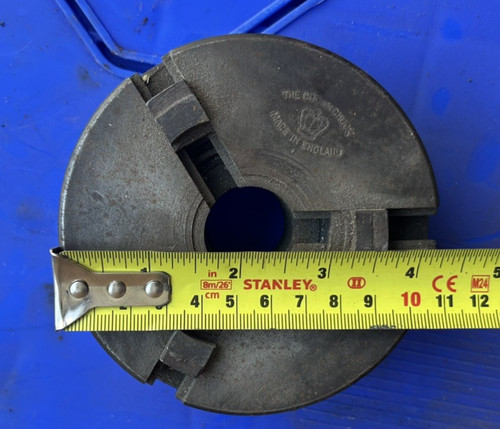 The crown chuck made - the,
