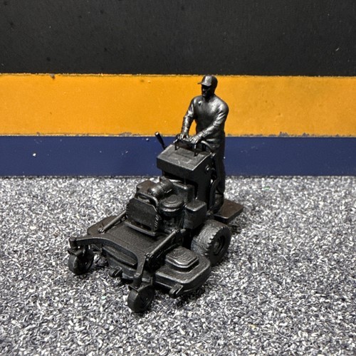 Stand behind lawn mower - 1/64, stand-behind