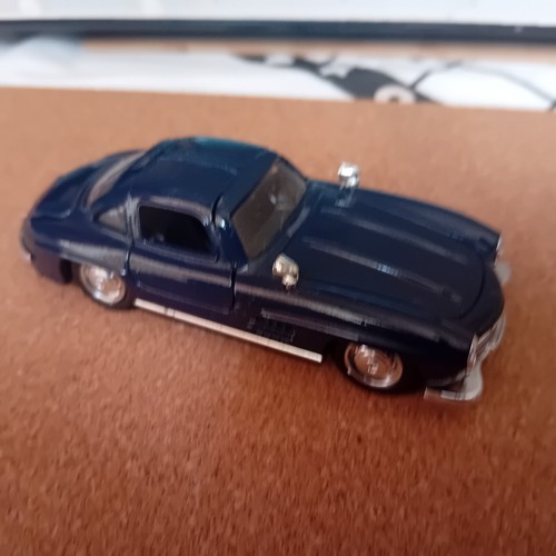 Corgi solido mercedes - corgi,