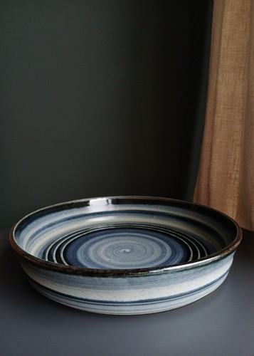 Large vintage serving dish - large,