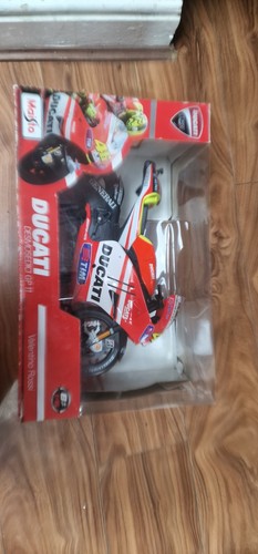 Desmosedici gp11 ducati rossi - desmosedici,