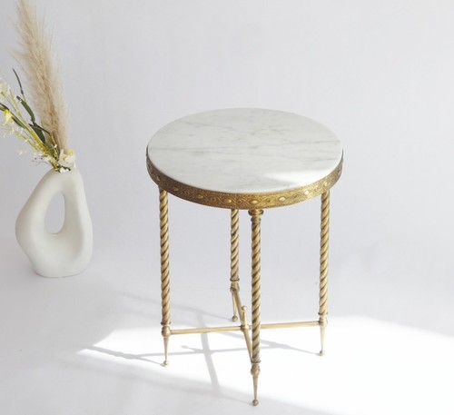 Round marble and - round, brass