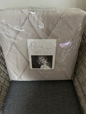 BRAND NEW STUNNING KYLIE