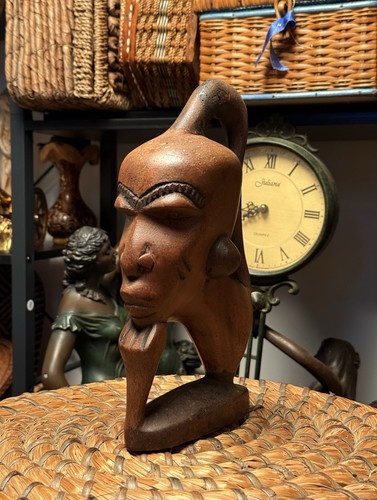 Rare vintage carved wooden - rare,