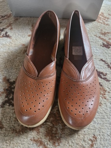 Ladies vintage 1940s brown - 1940s,