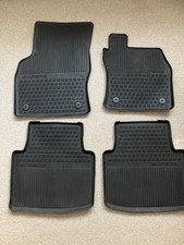 Genuine Skoda Superb Saloon / Estate 2016 > Rear Rubber Floor Mats 3V0061551