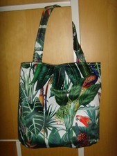 IN GREEN  FOREST PEACOCK