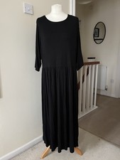 Simply Be black dress with pockets. Size 20.