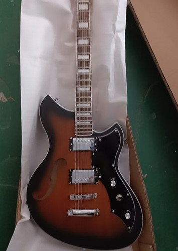 Semi hollow electric guitar - hollow,