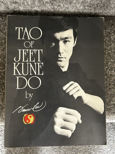 Bruce lee vintage book - lee,