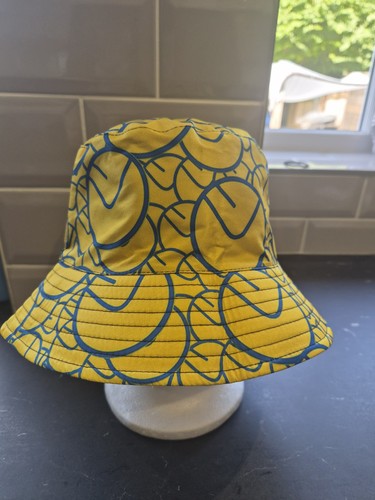 Leeds utd smiley bucket hat - leeds,