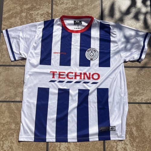 Weekend offender extra techno - weekend,