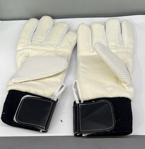 Wicket keeping inners gloves - wicket,