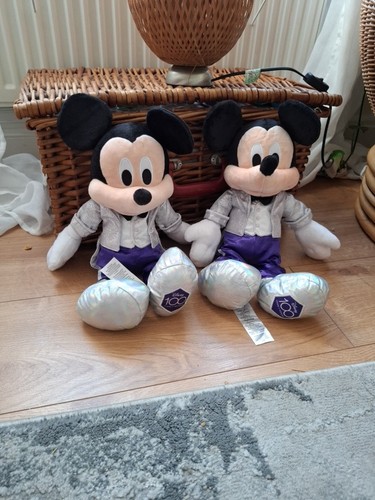 Disney 100 years wonder - 2,