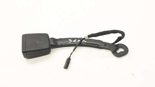 Volkswagen passat seat belt - volkswagen, b8