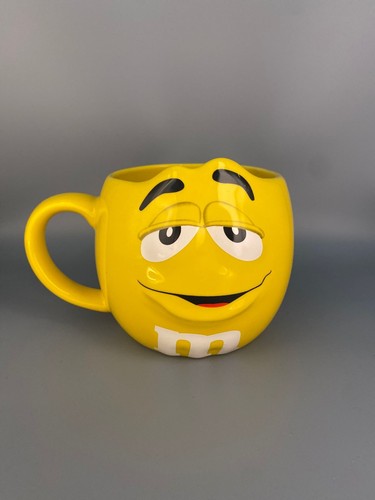 World yellow 3d funny - yellow,