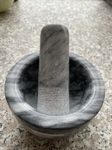 Pestle and mortar set - and,