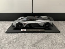 Maisto - 1:18 Scale Diecast