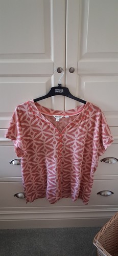 White stuff pink patterned - stuff, top