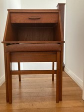 Vintage Mid Century "Chippy" Telephone Table Seat with seat at the front. 