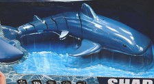 Remote Control 2.4 GHz Shark Swimming Toy Set Shark In The Water Toy