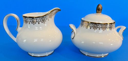 Vintage royal doulton gold - doulton,