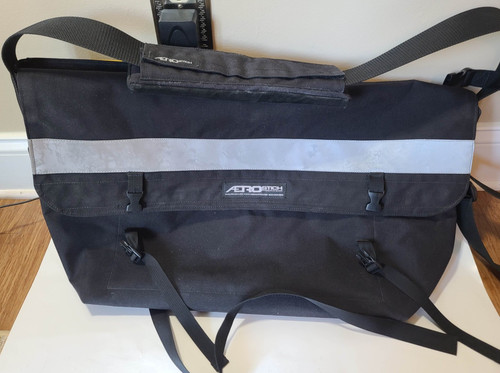 Aerostich motorcycle parcel - aerostich,